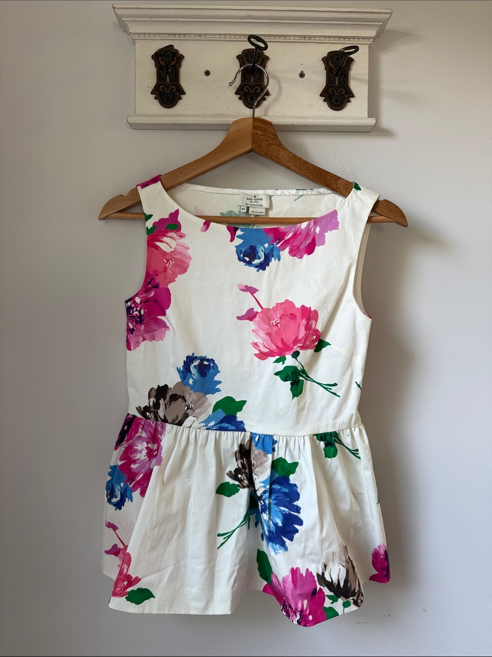 kate spade Thalia Peplum Top White Floral Sleeveless Pink & Blue Blooms